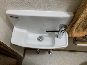 トイレ手洗器交換（その他工事含む）